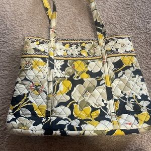 Vera Bradley medium tote bag